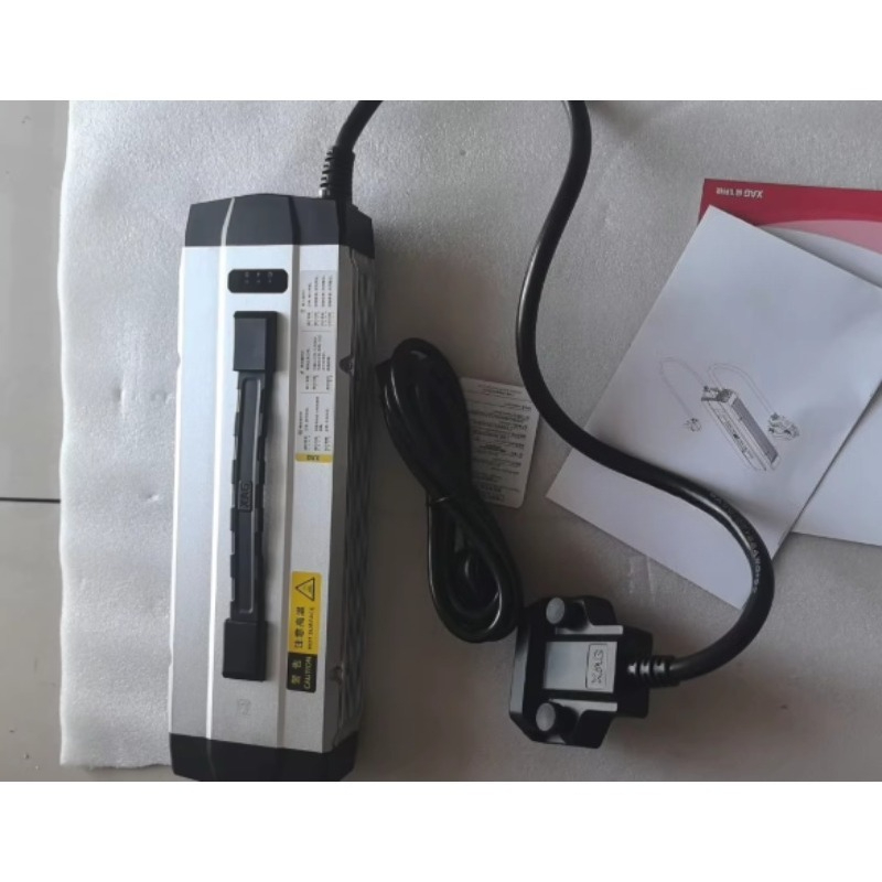 Ładowarka CM13600 do dronów ro – Drone Battery Charger recenzja i cena